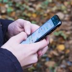 O que escrever na primeira mensagem para uma mulher (com exemplos prontos)